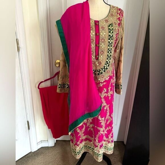 PAKISTANI COUTURE DESIGNER FORMAL DRESS 3 PIECE - Picture 4 of 13